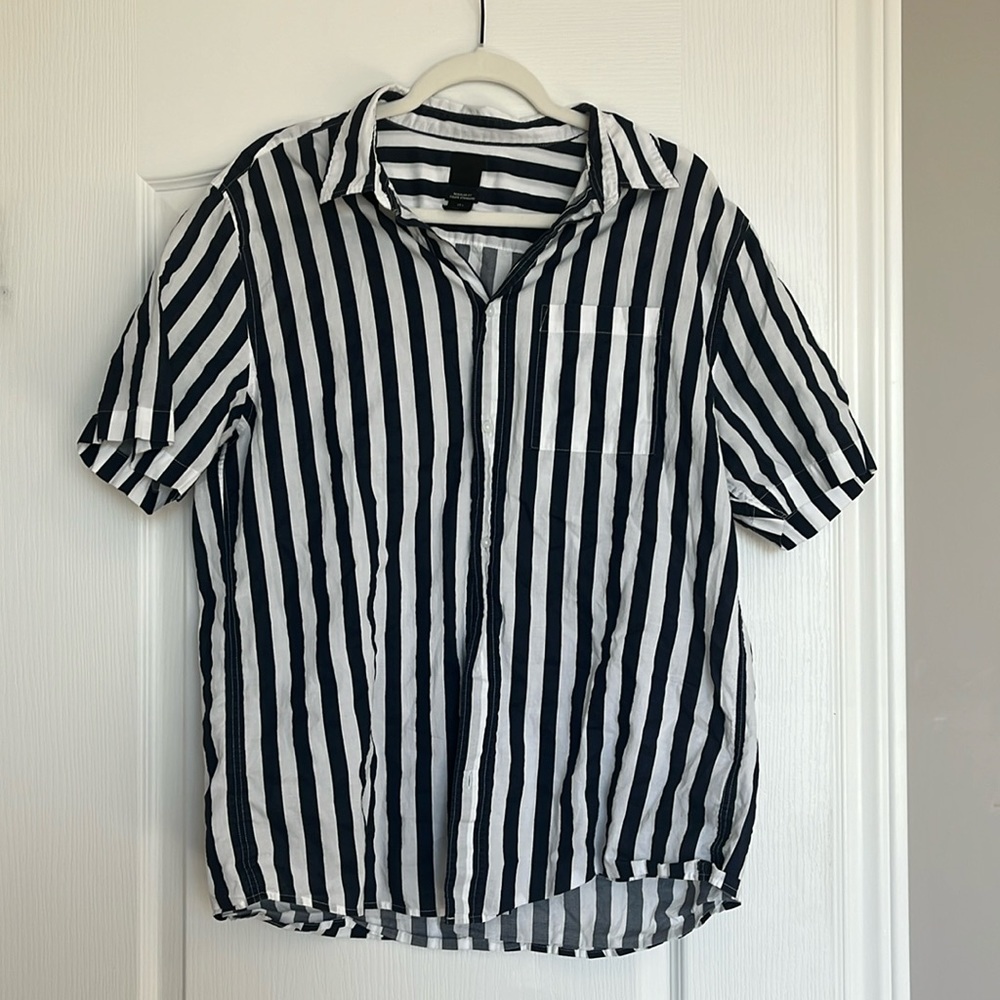 H & M button up